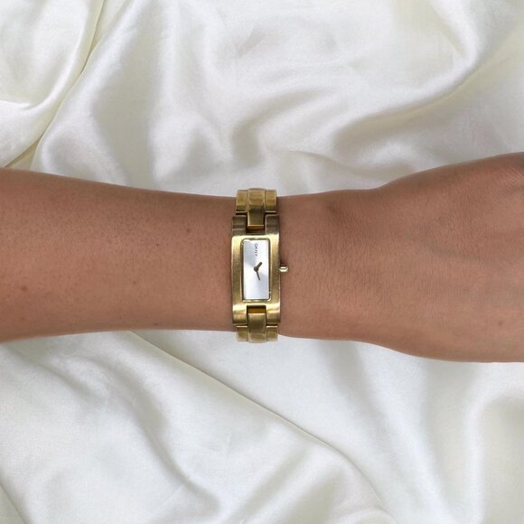 Vintage DKNY Gold Bracelet Watch: Y2K Minimalist Timepiece - Picture 1 of 6